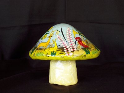Large Mushroom - 1960s. 18cm high, 16.5cm wide, 64cm around.