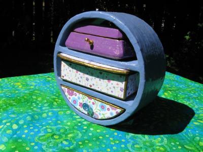 "Little Round Jewelry Box" by Richard Will