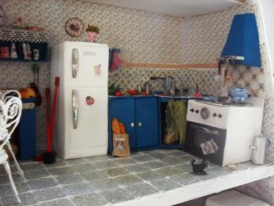 "mini kitchen" by Suzan Geridönmez