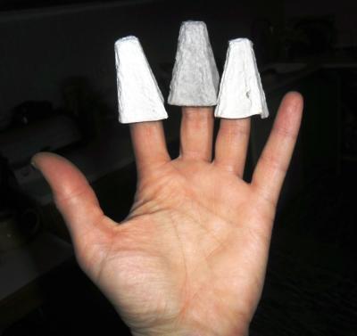 "finger puppets 7" by Suzan Geridönmez