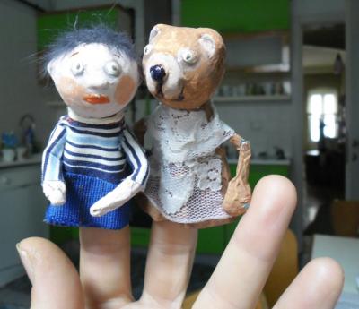 "finger puppet5" by Suzan Geridönmez