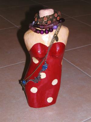 "jewelry  doll hanger" by Inbal Dor