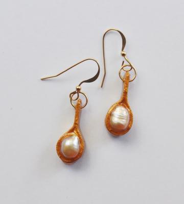 "Recycled paper gold earrings with pearls" by Minna Ben-Nun