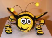 Bee by Herut Frostig