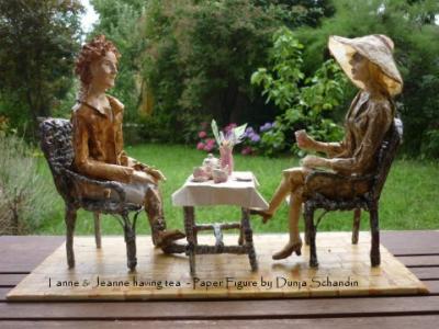"Tanne & Jeanne have tea" by Dunja Schandin