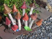 Mushroomsculpture: A happy family by Ina Griet